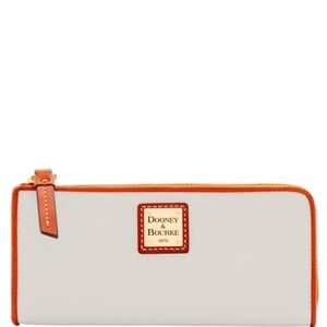 NWT Dooney & Bourke large leather wallet